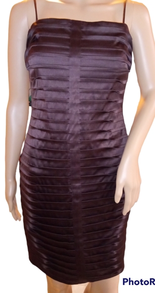 Calvin Klein - Picture 2 of 7